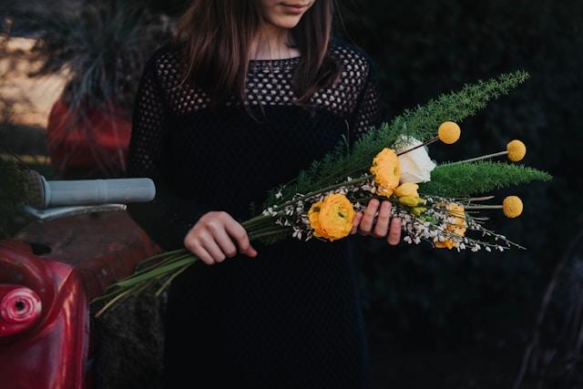 Simple Rules on Dressing and Etiquette for Funerals image by Solace & More 